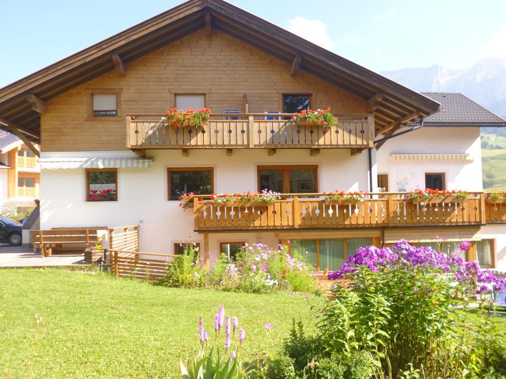Appartamenti Genziana La Villa  Exterior photo